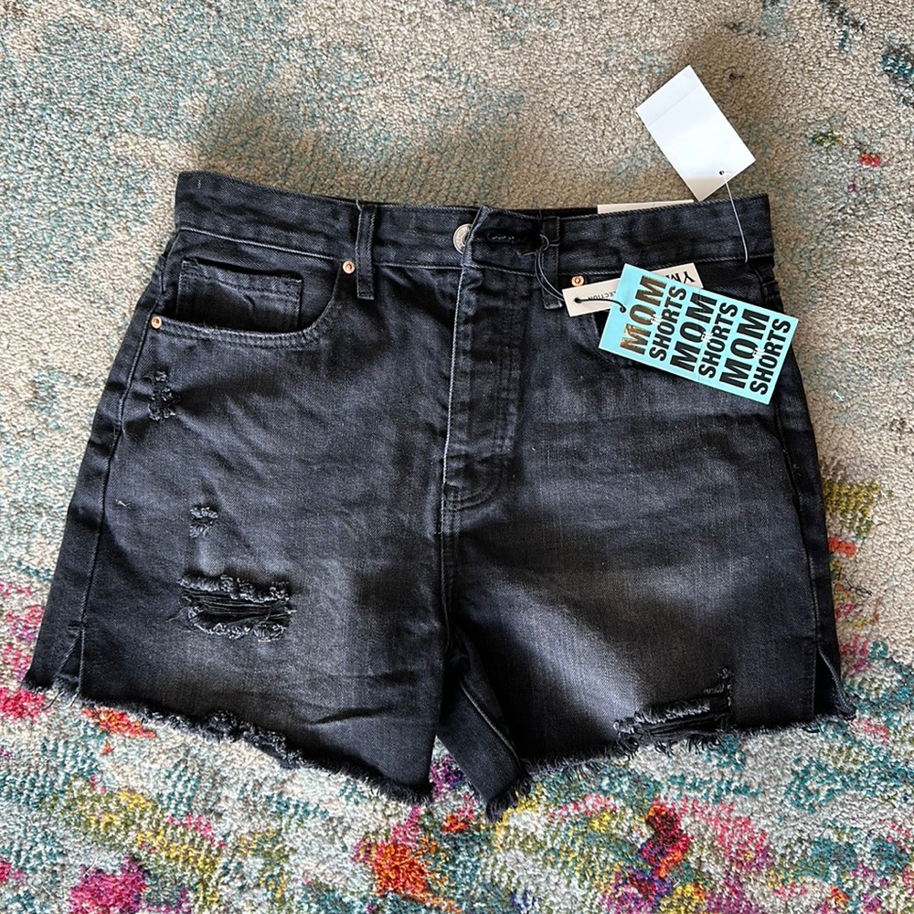 Mom short
